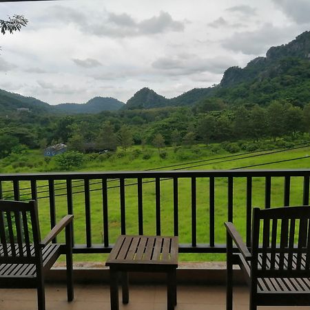 Cabbages & Condoms Khaoyai Resort Pak Chong Extérieur photo